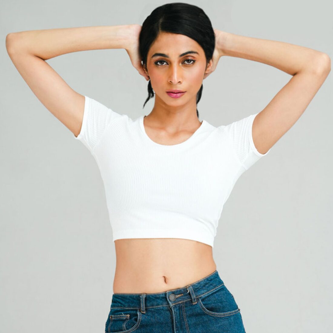 White Ribbed Round Collar Crop Top - Image 4